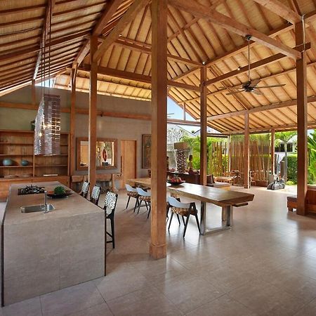 Gahana Bali Villa Семиняк Екстериор снимка