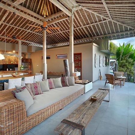 Gahana Bali Villa Семиняк Екстериор снимка