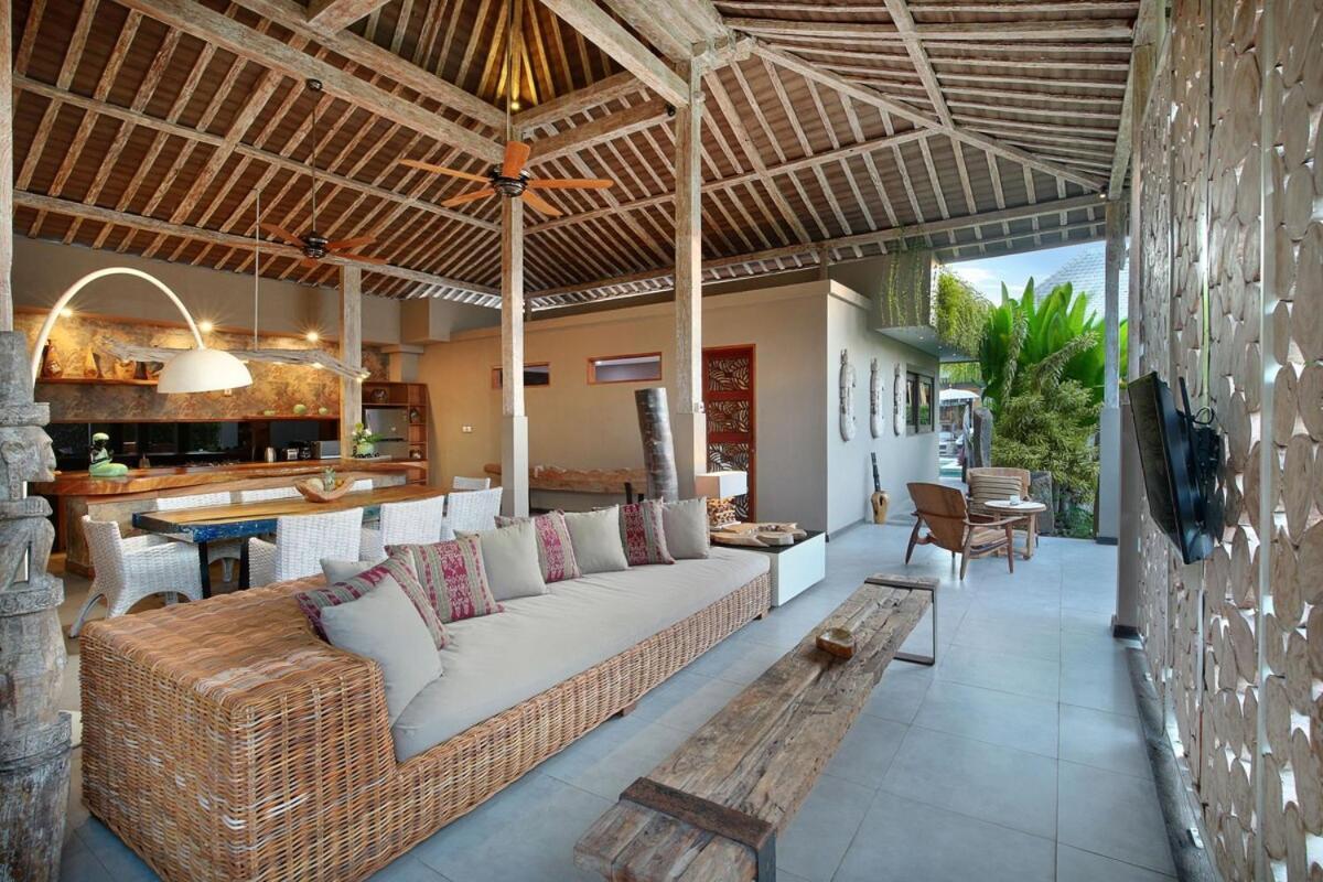 Gahana Bali Villa Семиняк Екстериор снимка