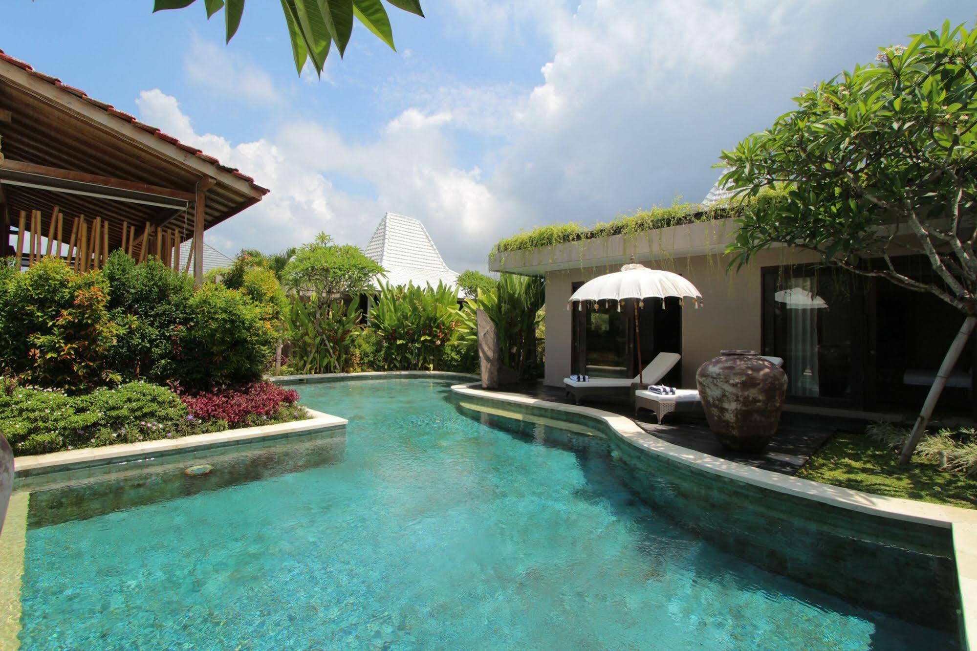 Gahana Bali Villa Семиняк Екстериор снимка